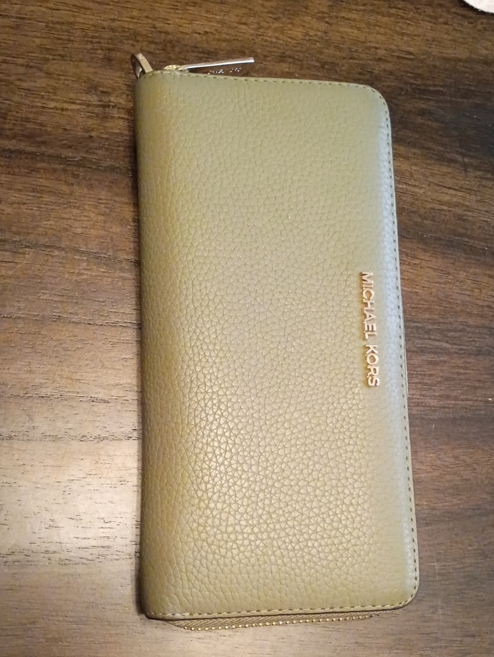 Michael kors green pebble leather large wallet